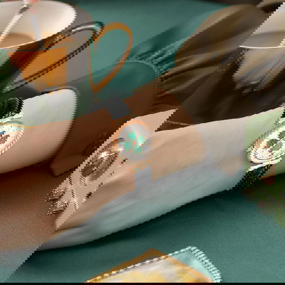 High-End Brooch Watch™ | Trendy Gift Sets For Her 